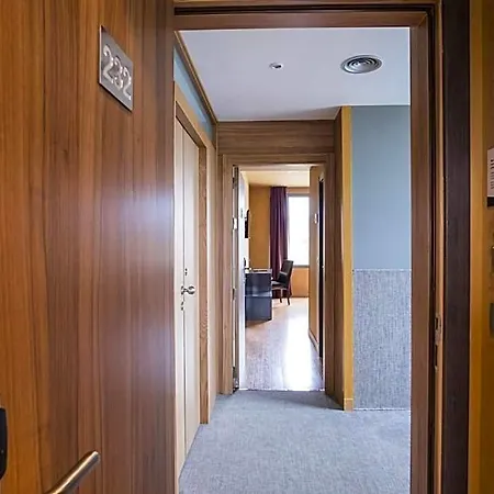 Alda Hotell 3*